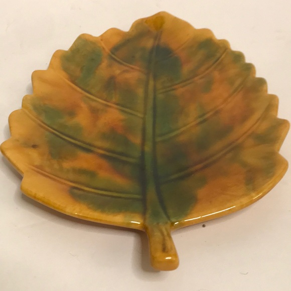 Leaf Dish - Picture 2 of 6
